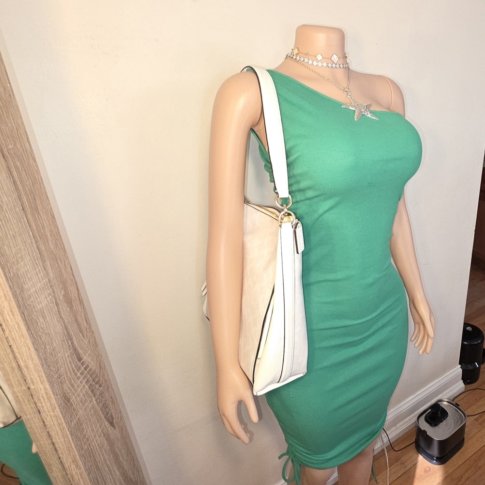 Green One Shoulder Ruched Ribbed Bodycon Dress - Picture 2 of 4
